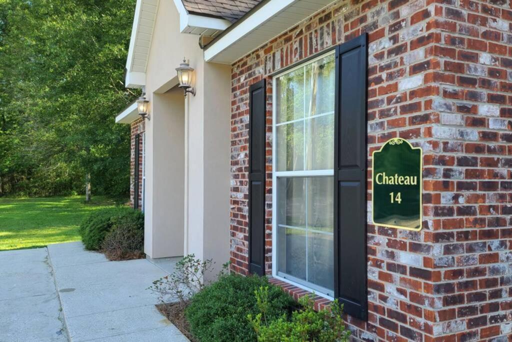 Chateau 14 Hammond Bagian luar foto