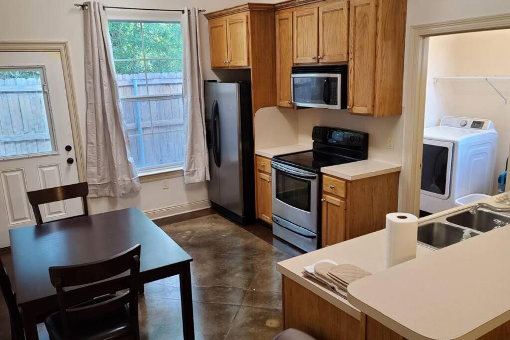 Chateau 14 Hammond Bagian luar foto